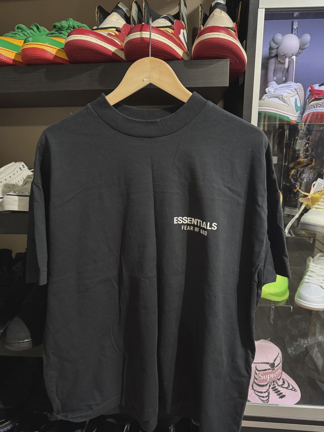 Essential black tee m • Pre-Owned [7818]