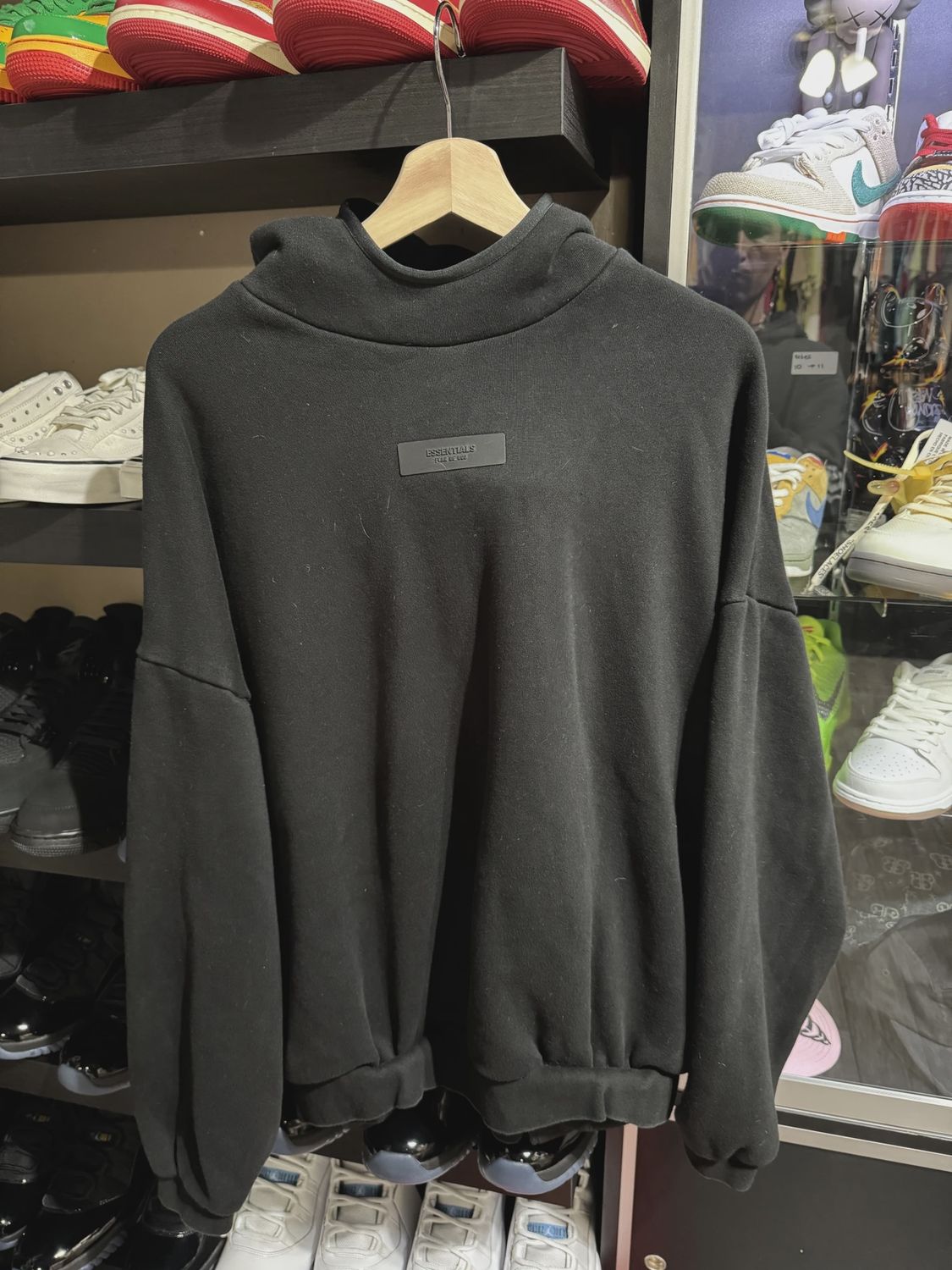 Essential hoodie black L • Pre-Owned [8642]