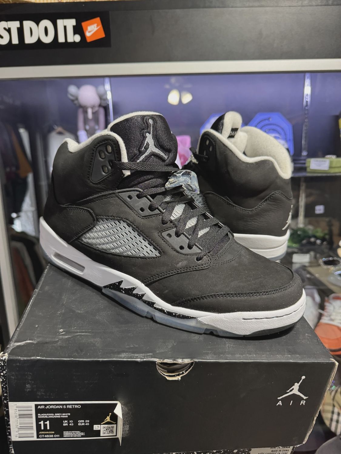 Air Jordan 5 Retro Moonlight (2021) • Pre-Owned [4805]