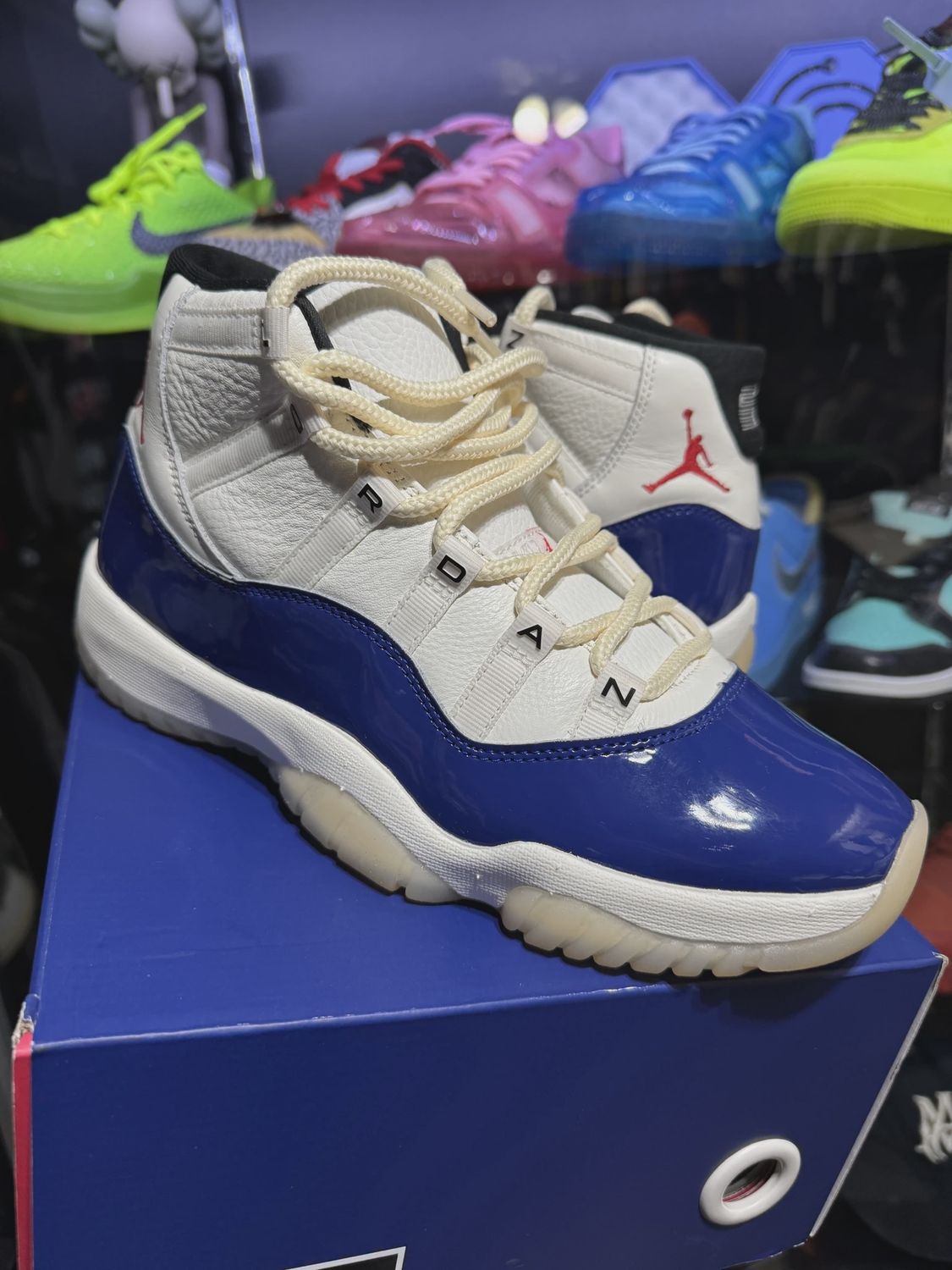 Air Jordan 11 Retro Rare Air • Pre-Owned [4344]