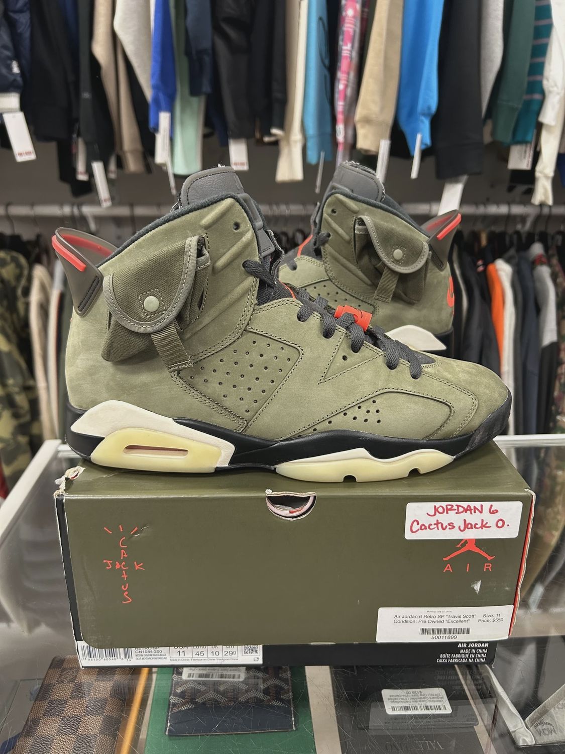 Air Jordan 6 Retro Travis Scott • Pre-Owned [2937]