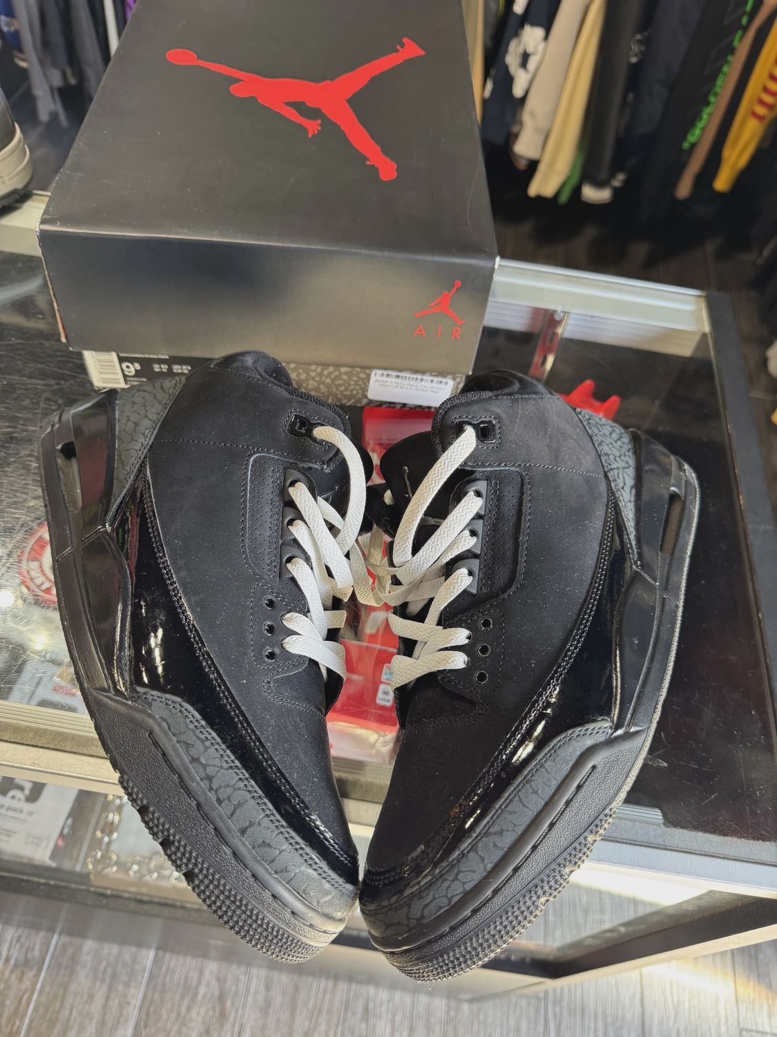 Air Jordan 3 Retro Black Cat (2025) • Pre-Owned [6450]