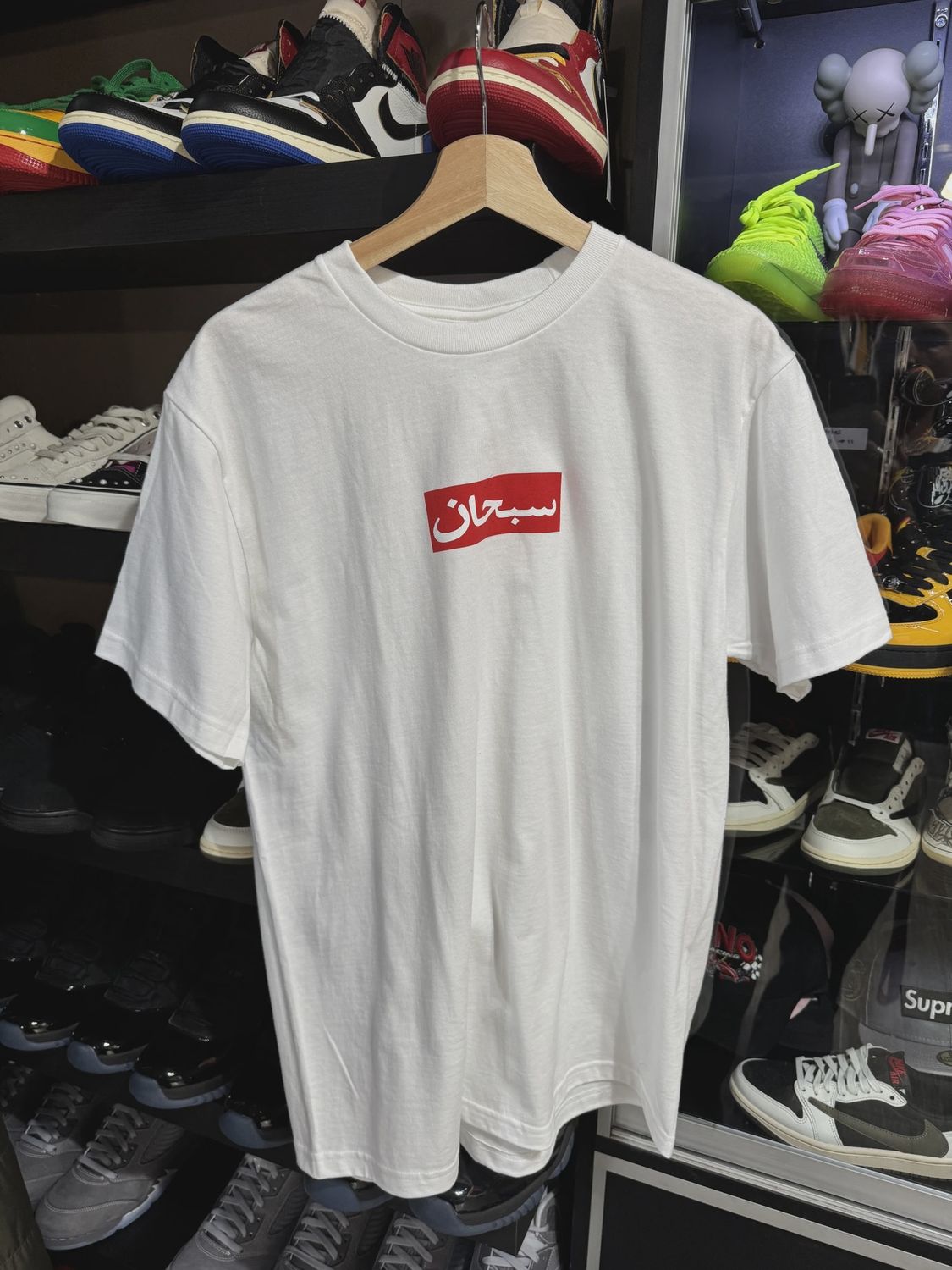 Supreme Arabic Box Logo Tee White size M • Brand New [1382]