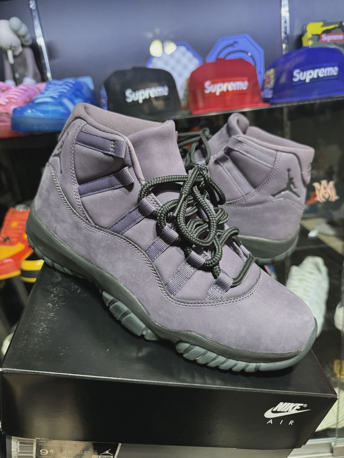 Air Jordan 11 Retro Mojave • Pre-Owned [8007]