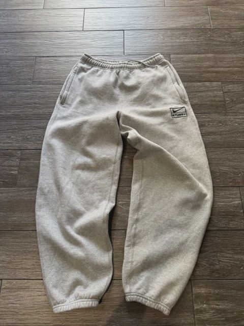 Nike x Stussy Fleece Sweatpants Grey (SS23) size Small • Pre-Owned [8345]