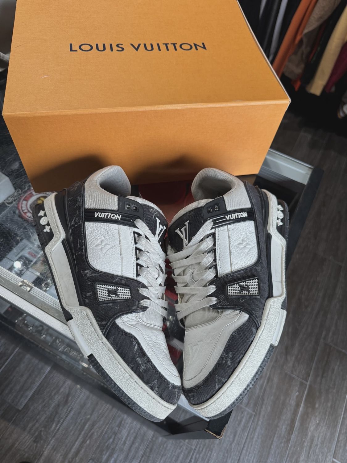 Louis Vuitton Trainer Black White • Pre-Owned [1742]