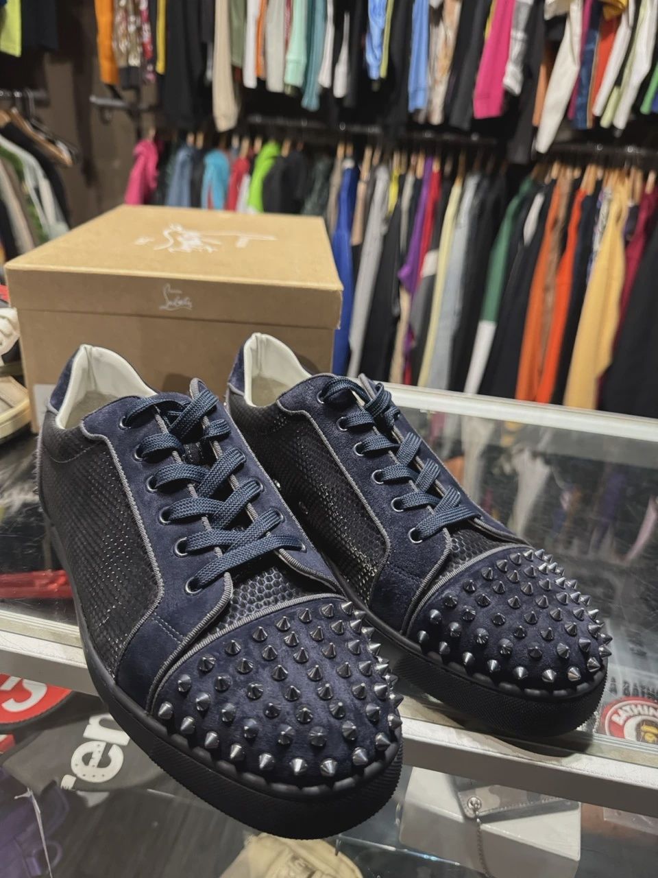 Christian Louboutin • Pre-Owned [3310]