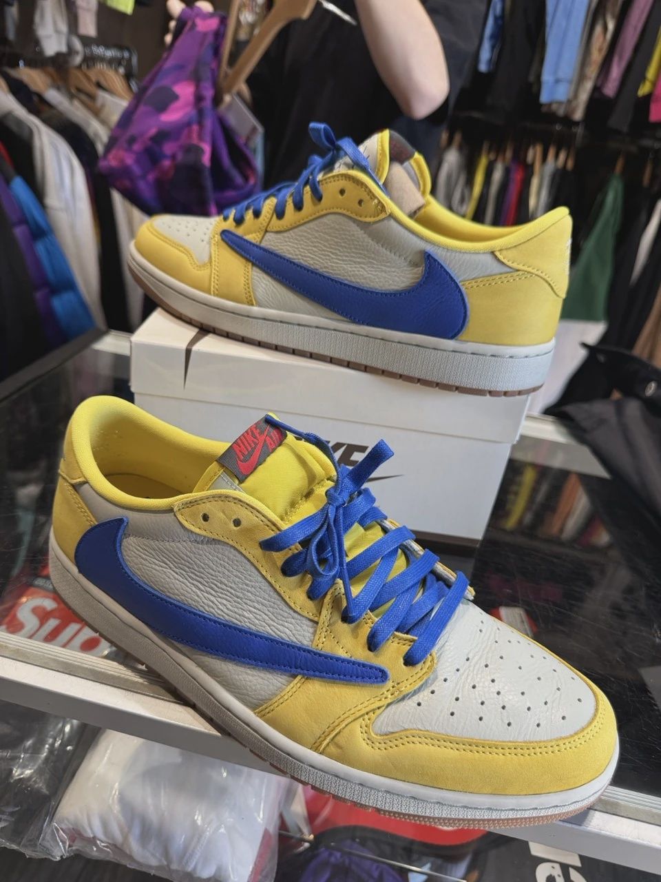 Air Jordan 1 Retro Low Original SP Travis Scott Canary (Women's) • Pre-Owned [5073]