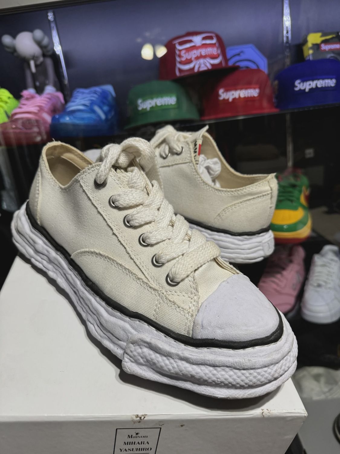 Maison Mihara White Peterson • Pre-Owned [9188]