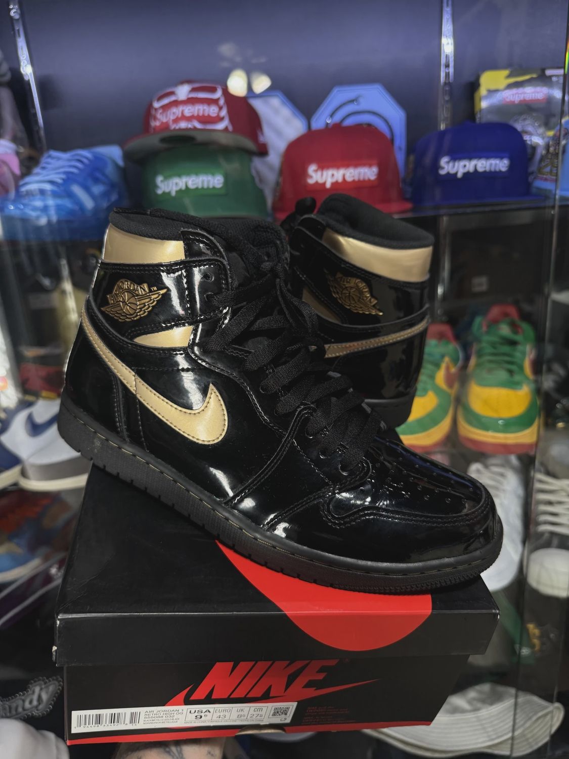 Air Jordan 1 Retro High Black Metallic Gold (2020) • Pre-Owned [6527]