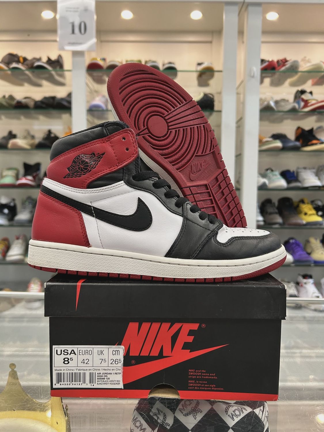 Air Jordan 1 Retro Black Toe (2016) • Pre-Owned [9013]