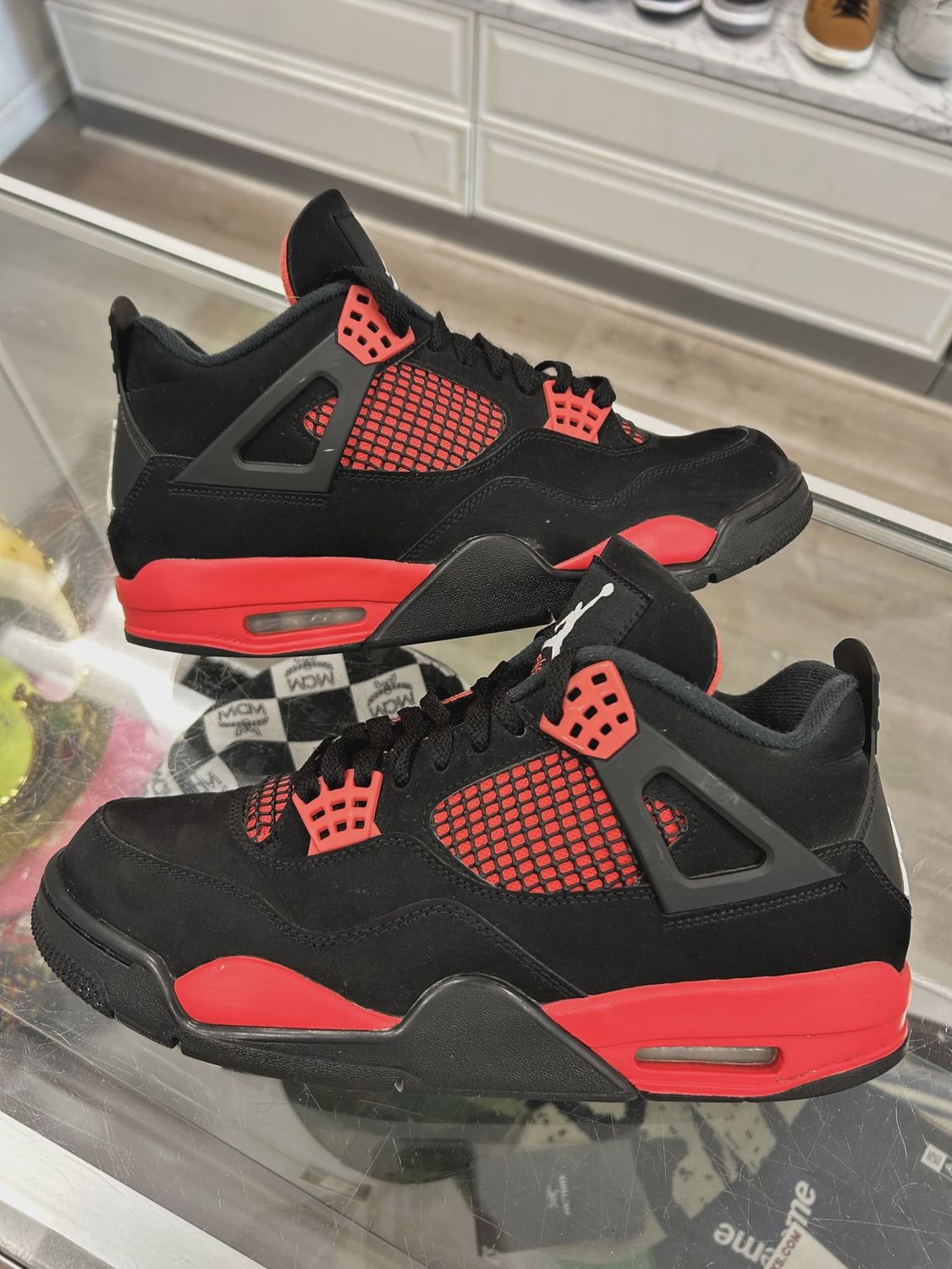 Air Jordan 4 Retro Red Thunder NO BOX • Pre-Owned [7694]