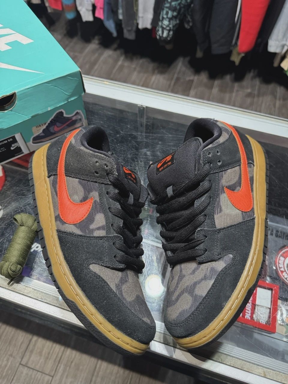 Nike SB Dunk Low Black Rough Green • Pre-Owned [7583]