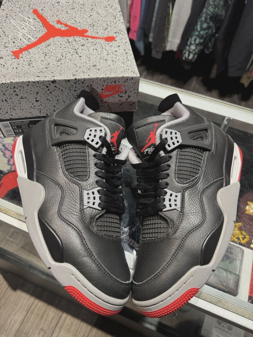 Jordan 4 Retro Bred Reimagined • Pre-Owned [8056]