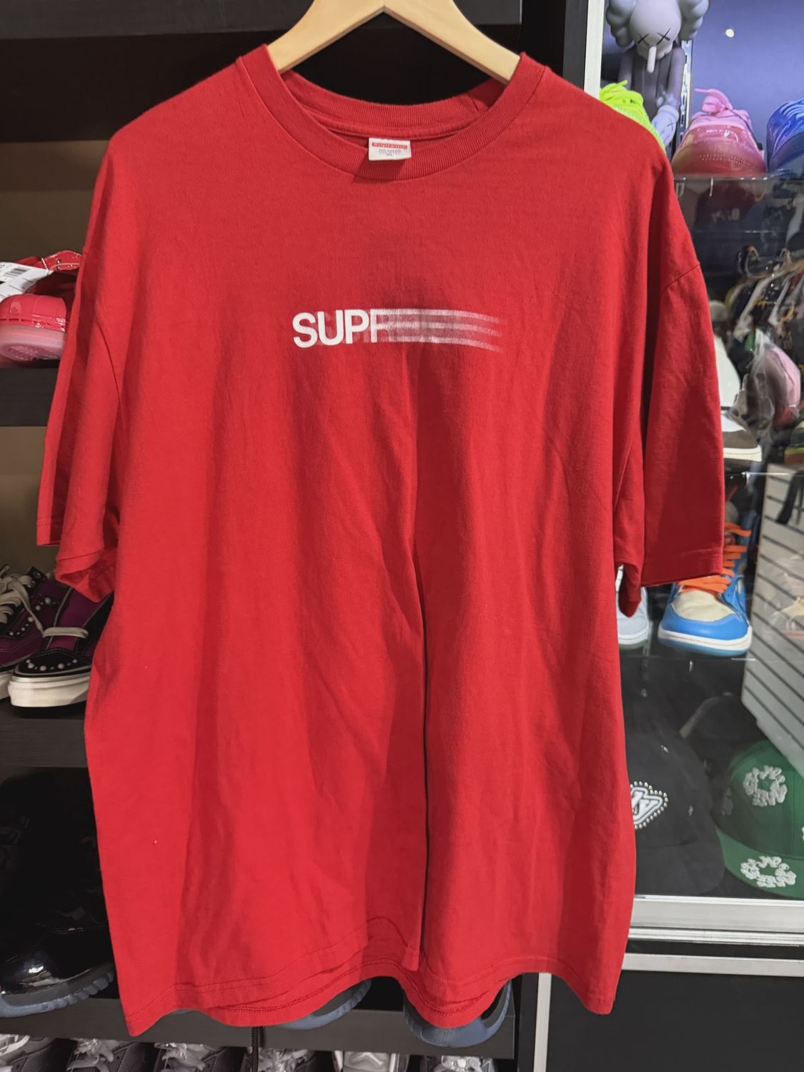Supreme tee sz XL • Pre-Owned [9904], Clothing Size: XL, Product Condition: Pre-Owned