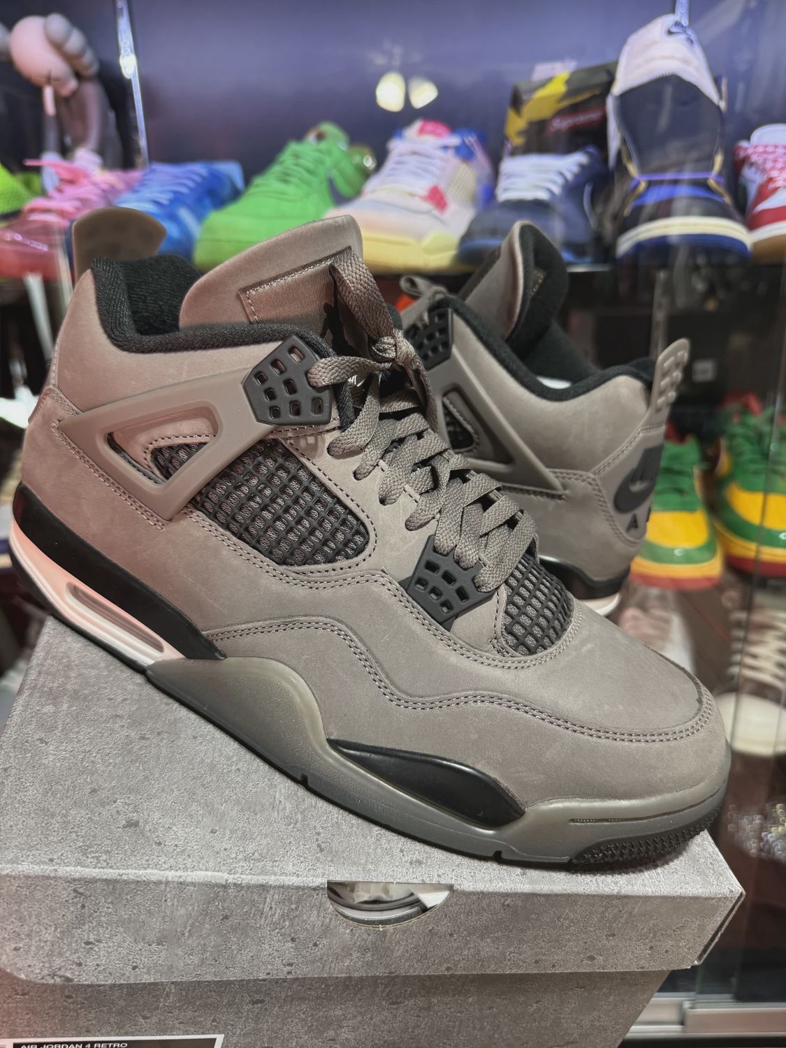 Air Jordan 4 Retro Cave Stone • Pre-Owned [9931]