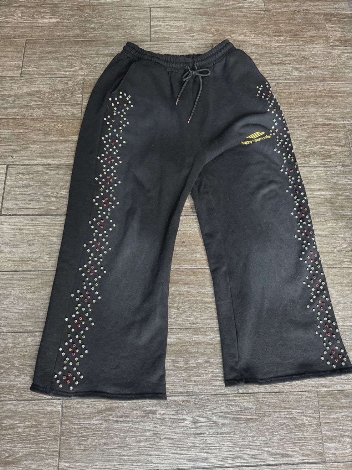 Happy Memories Don’t Die HMDD Sweatpants sz M • Pre-Owned [2915]