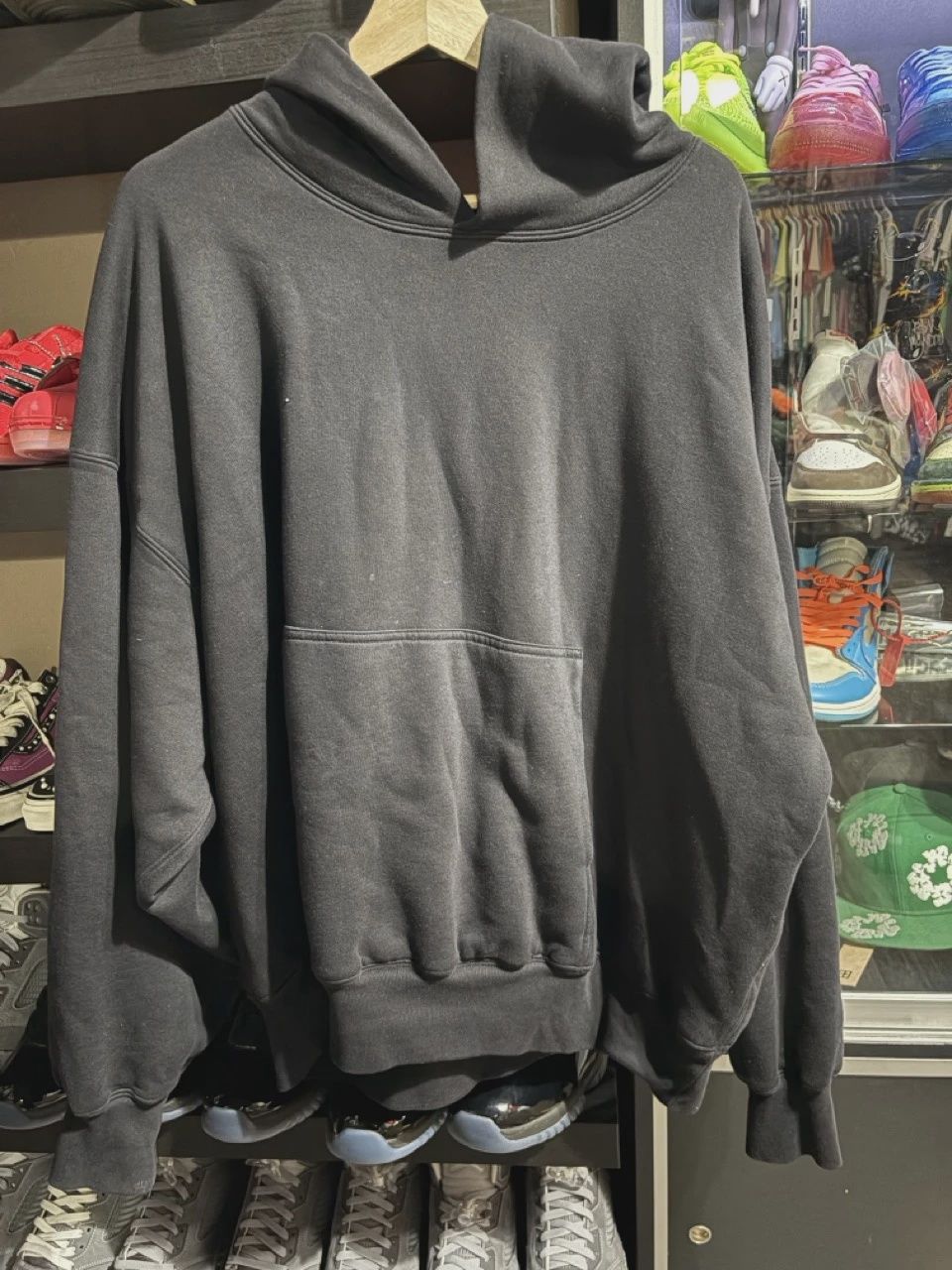 Yeezy Gap Logo Shrunken Hoodie Black • Pre-Owned [2043]