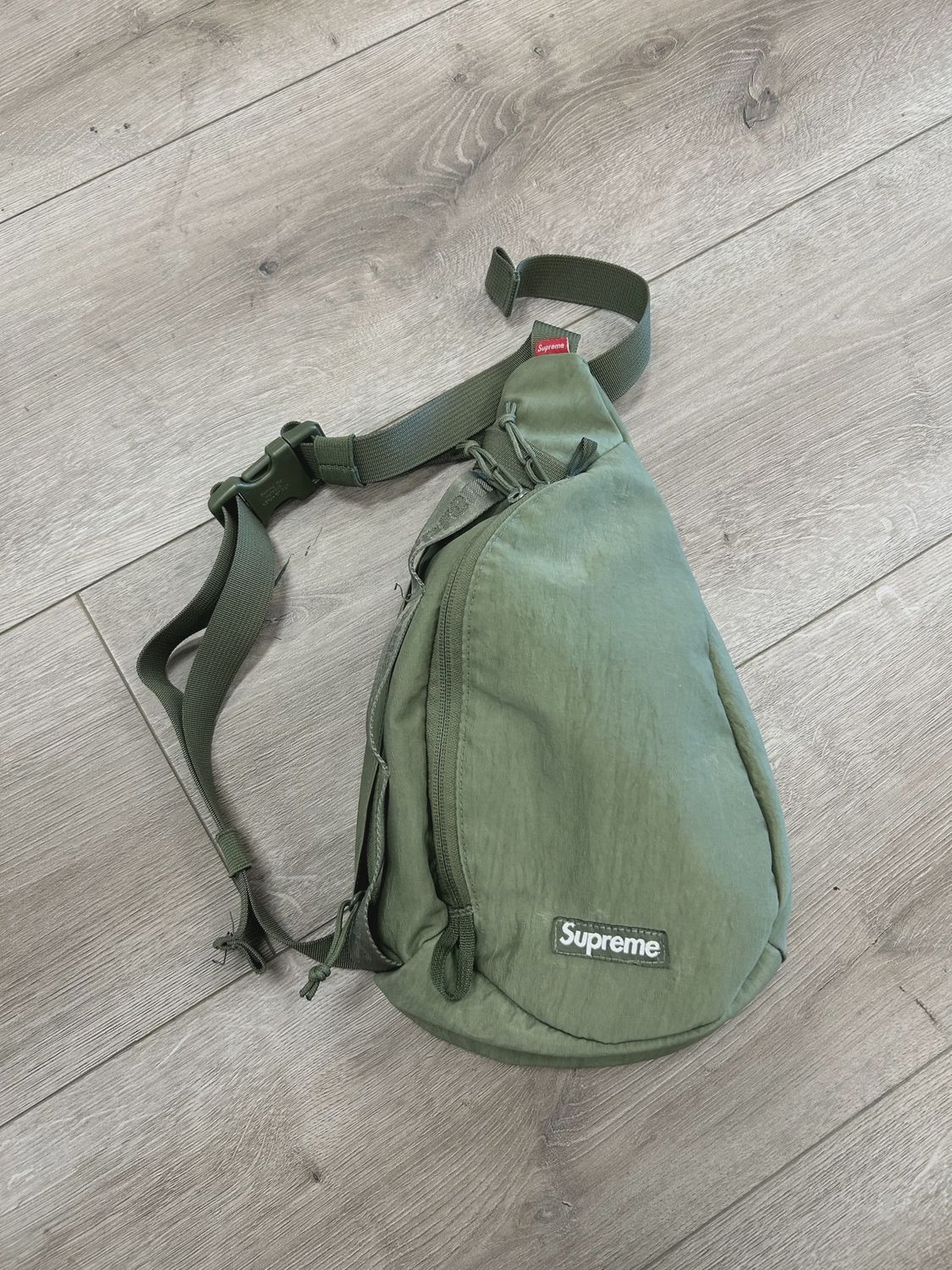 FW20 Supreme Sling Bag 'Olive' • Pre-Owned [4612]