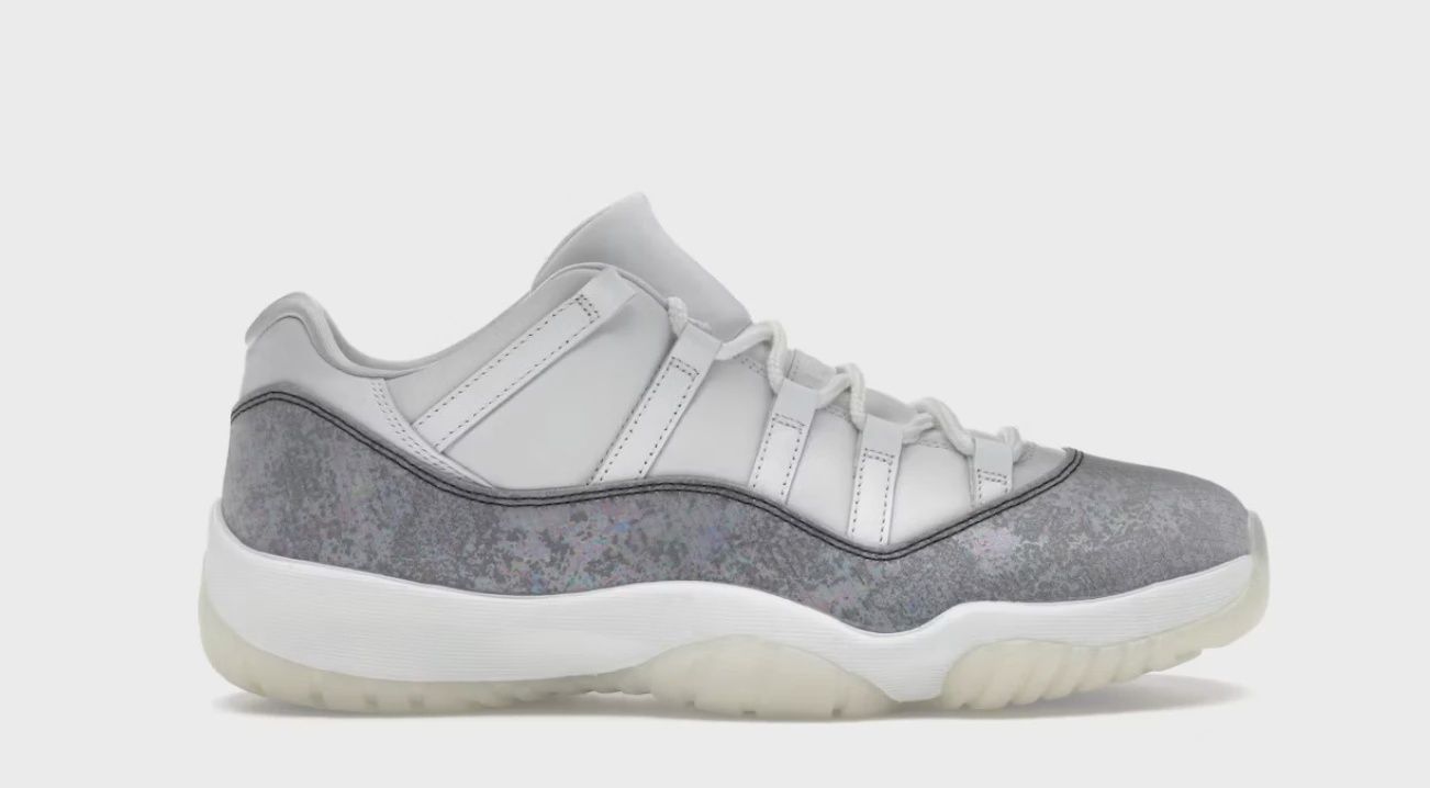 Air Jordan 11 Retro Low Year of the Snake • Brand New [2000]