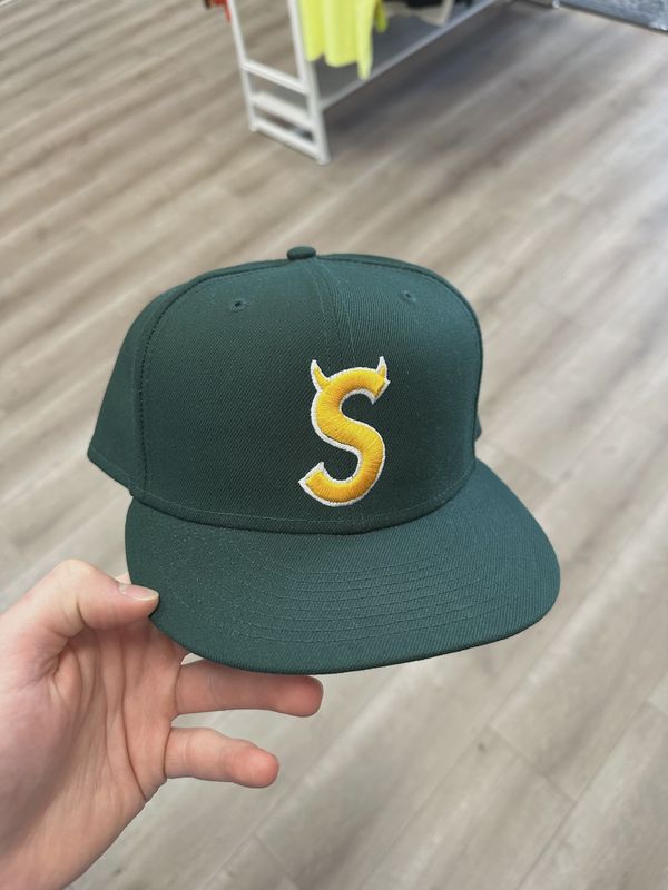 FW22 Supreme S Logo New Era Green • Pre-Owned [1921]