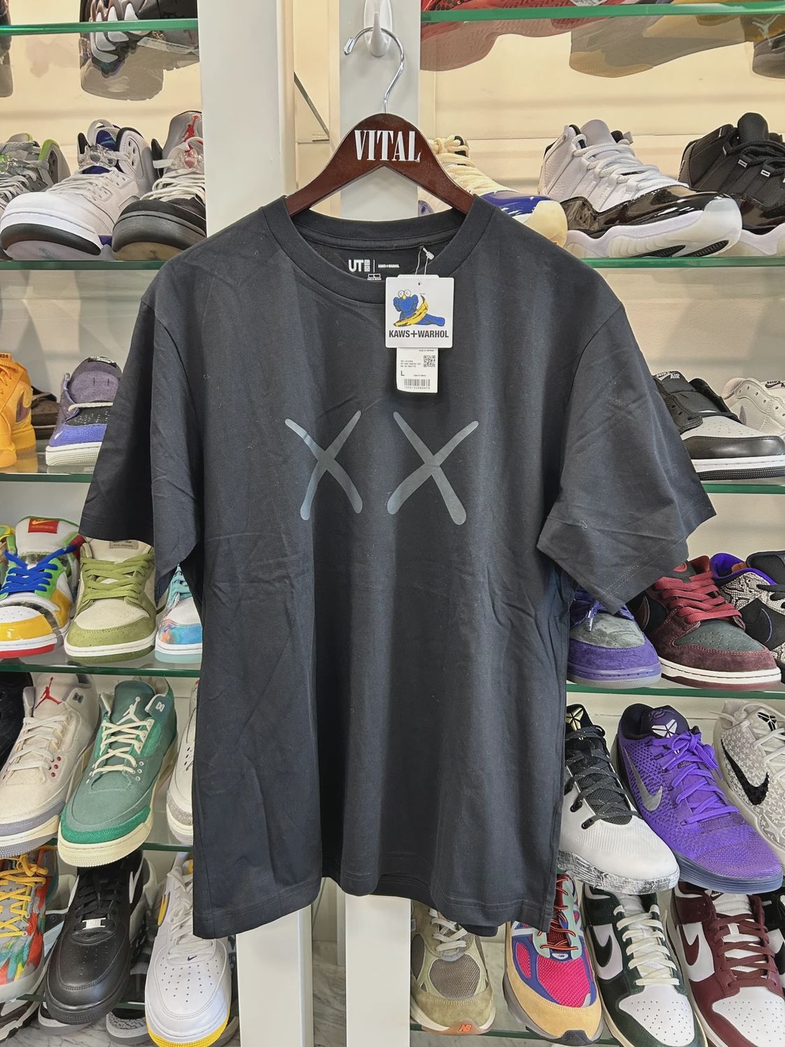 Kaws + Warhol graphic black T-shirt • Pre-Owned [7281]