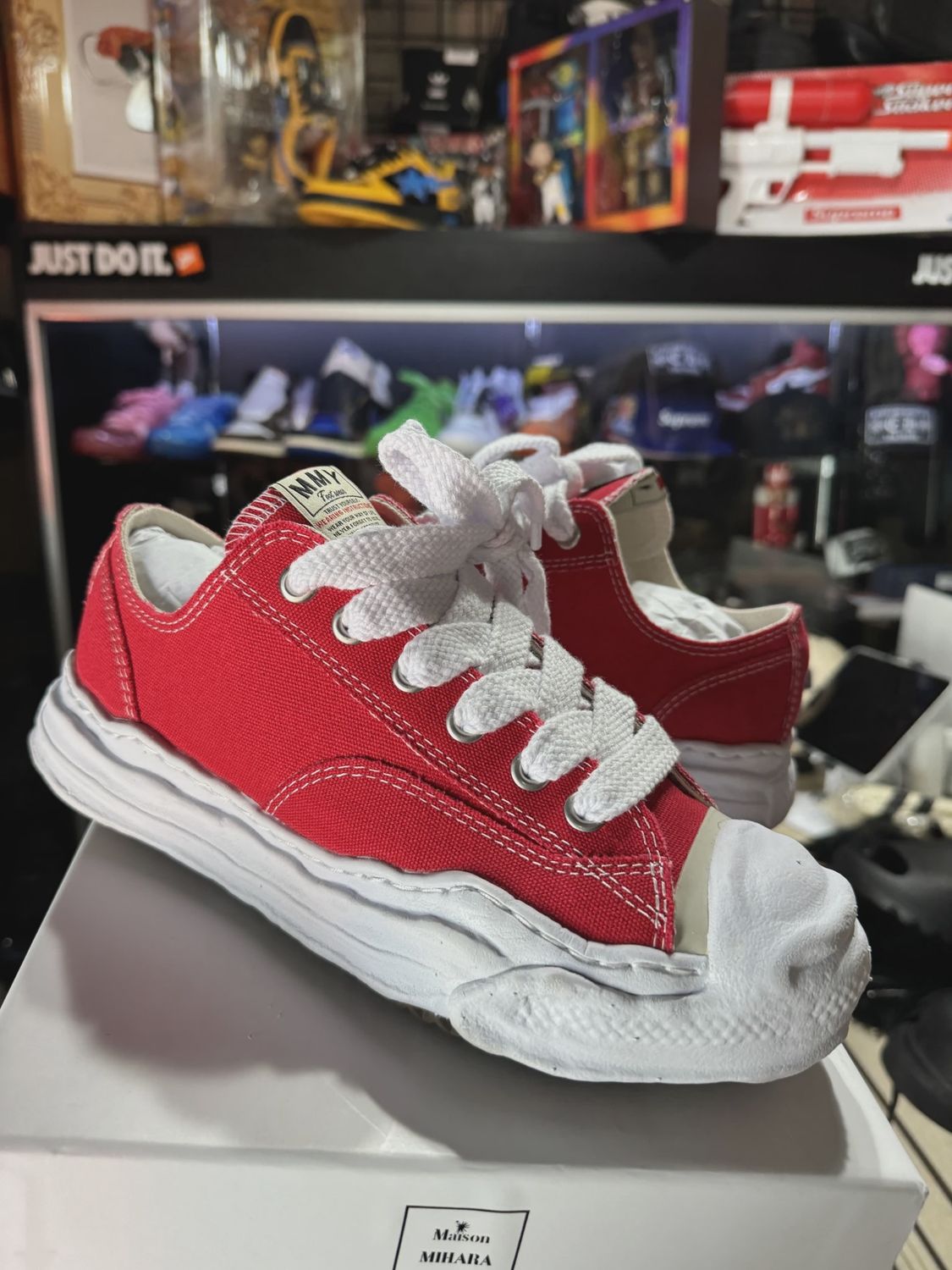 Maison Mihara Hank Red • Pre-Owned [8352]