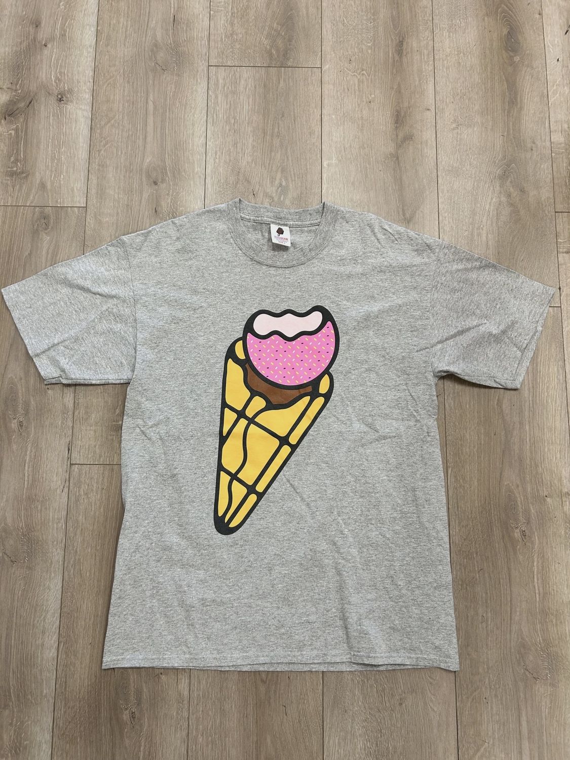 Ice Cream melting ice cream cone • Pre-Owned [2645]