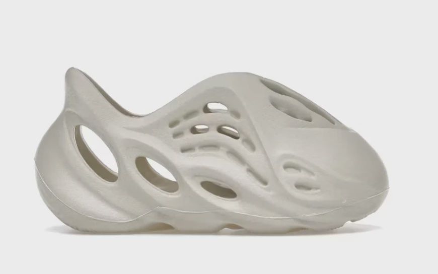 adidas Yeezy Foam RNR Sand (Kids) • Brand New [3223], Product Condition: Brand New, Shoe Size: 2Y