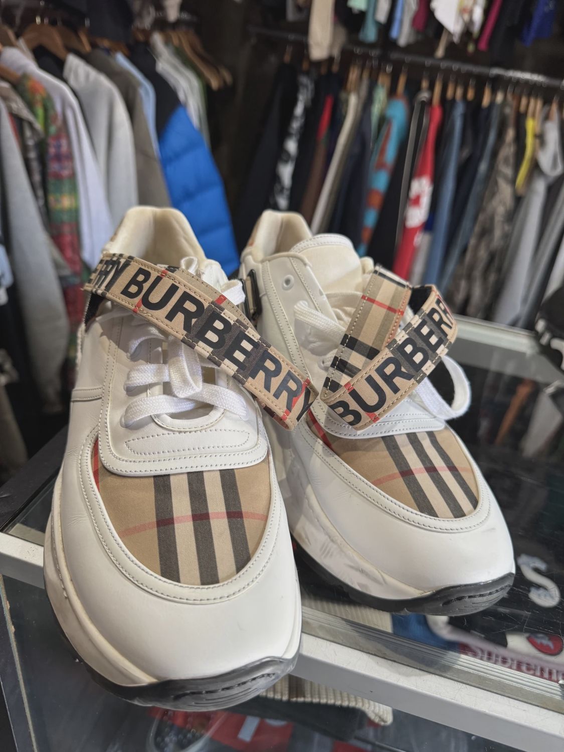 Burberry Ronnie Low Check Sneaker No Box • Pre-Owned [2443]