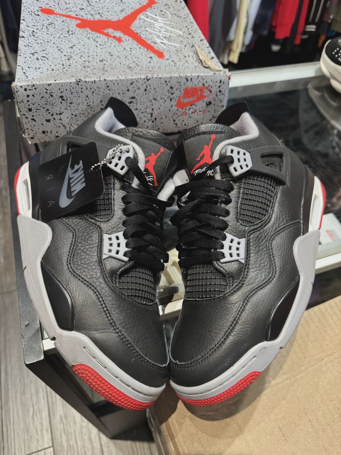 Air Jordan 4 Retro Black Red Reimagined • Pre-Owned [5944]
