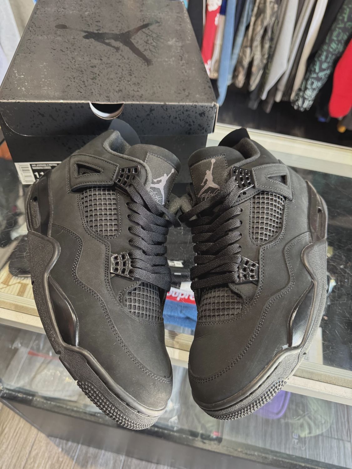 Air Jordan 4 Retro Black Cat (2025) • Pre-Owned [9097]