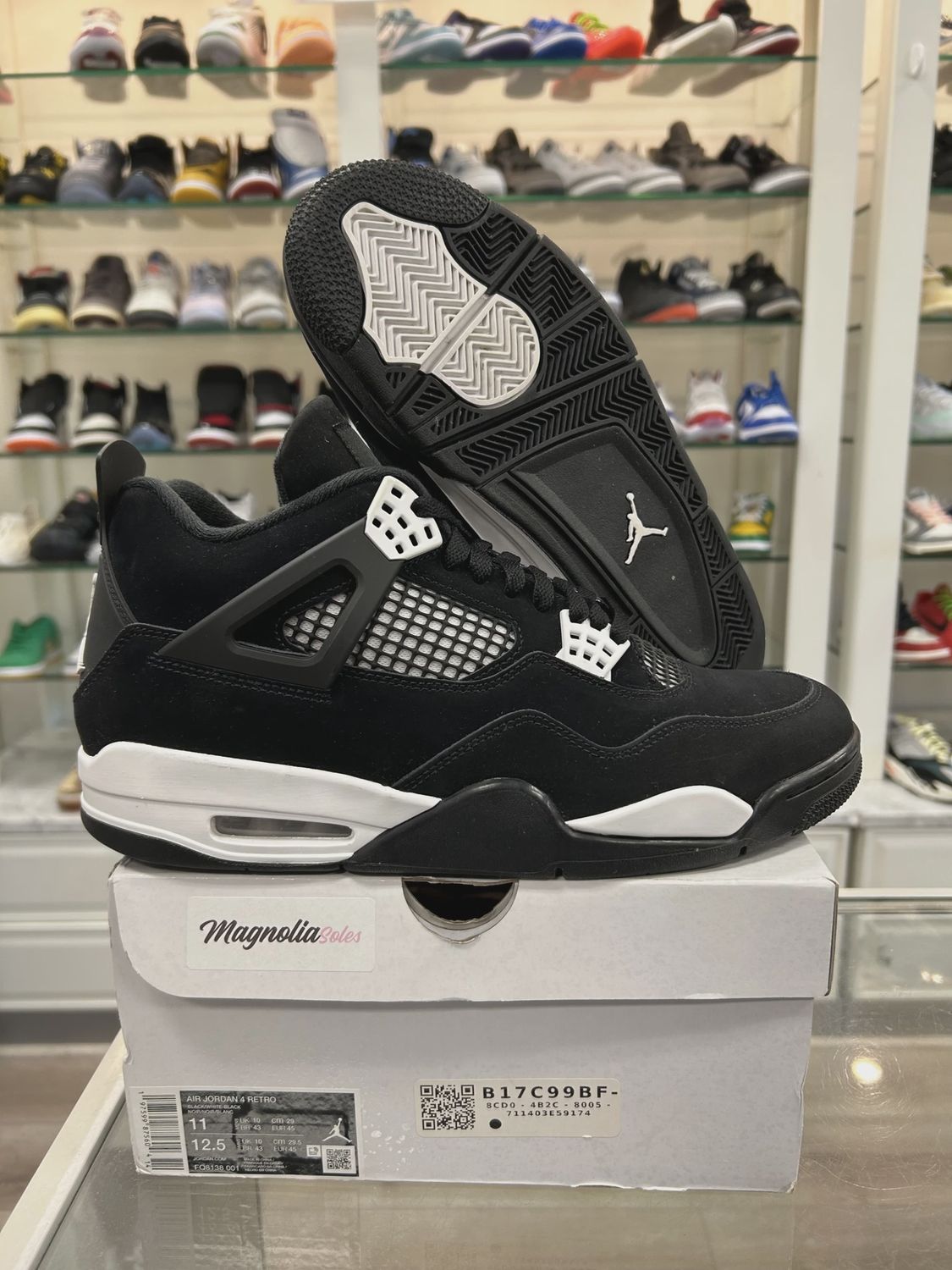 Jordan 4 Retro White Thunder • Pre-Owned [4094]