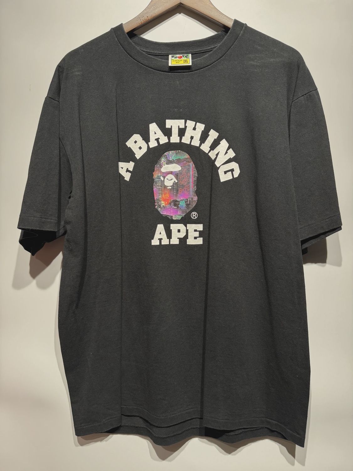 BAPE Neon Tokyo College Tee Black size 2XL • Pre-Owned [9060]