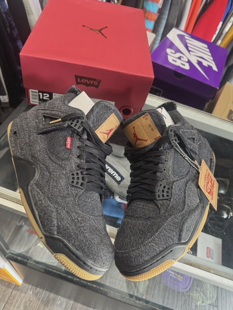 Air Jordan 4 Retro Levi's Black (Levi's Tag) • Pre-Owned [9955]