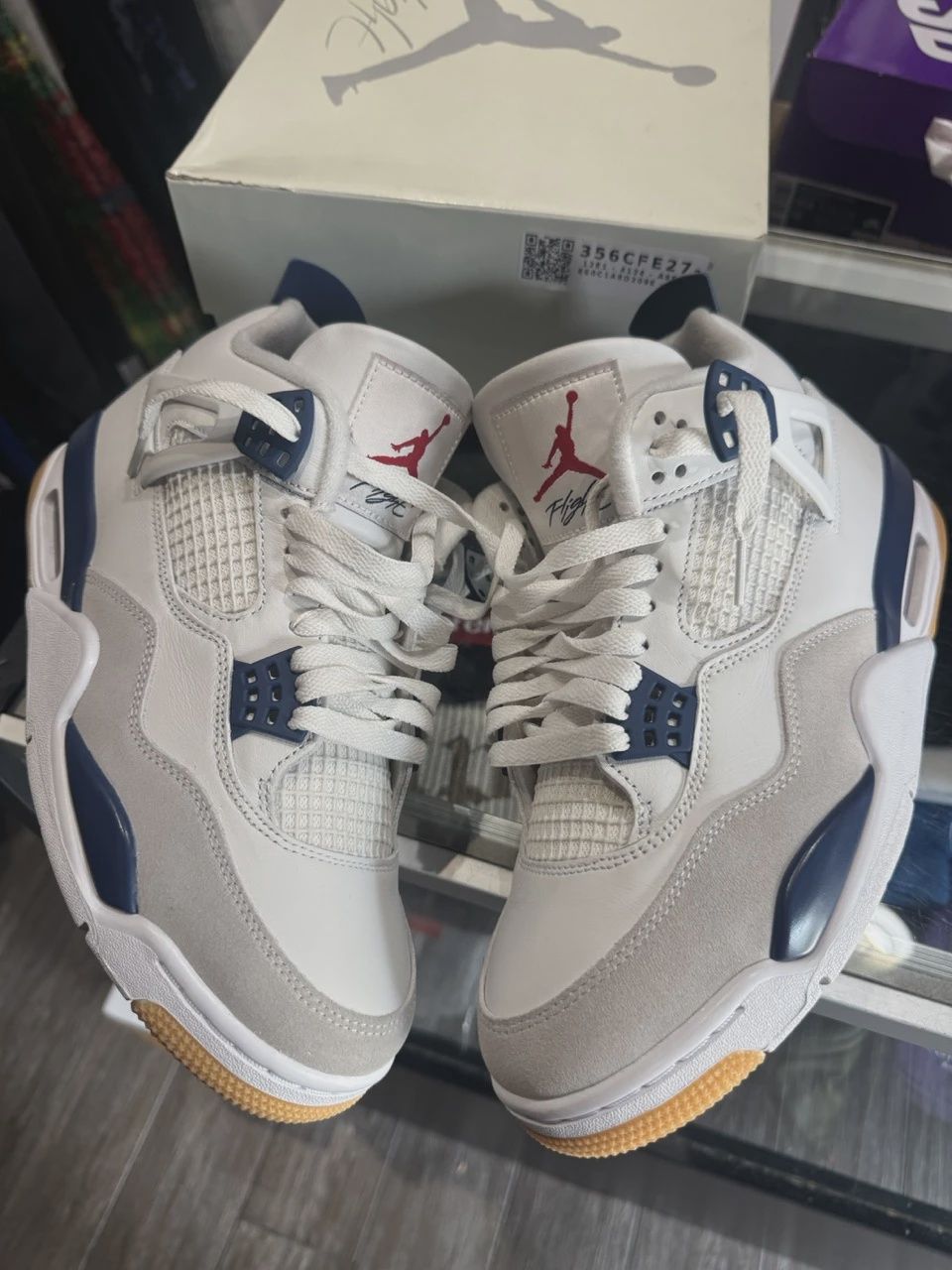 Air Jordan 4 Retro SB Navy • Pre-Owned [8733]