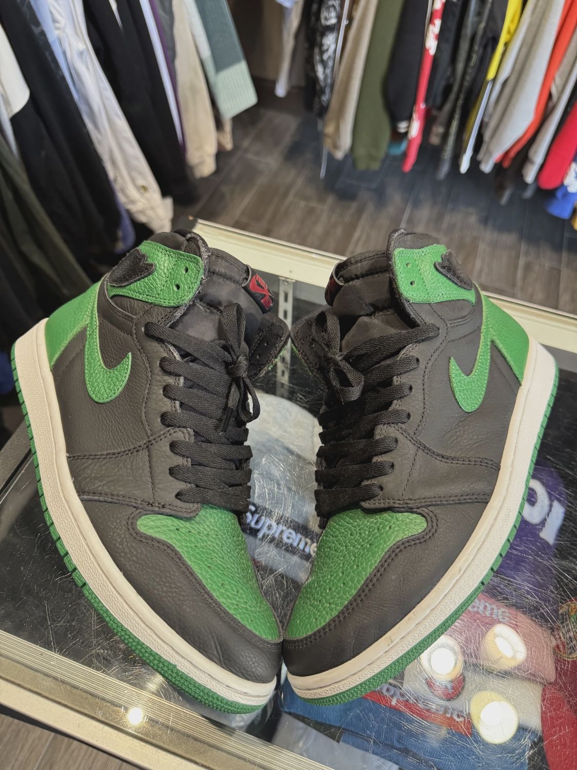 Air Jordan 1 Retro High Pine Green Black No Box • Pre-Owned [2027]