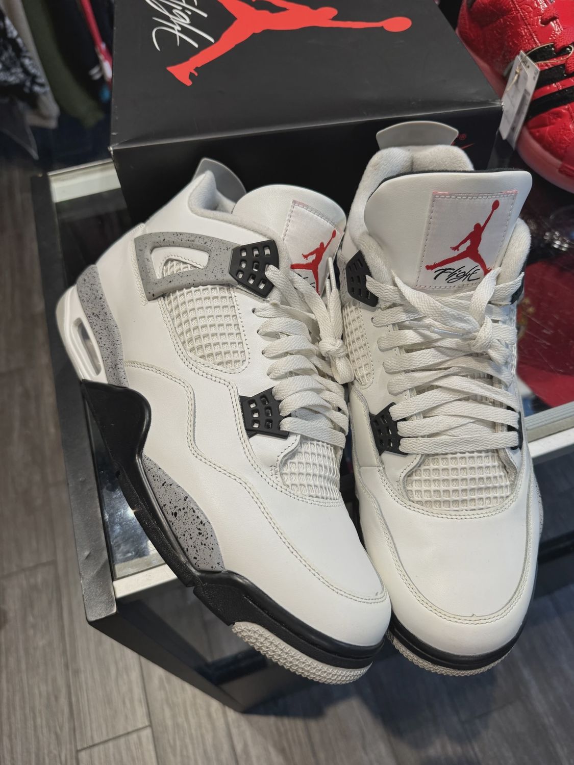 Air Jordan 4 Retro White Cement (2025) • Pre-Owned [6138]