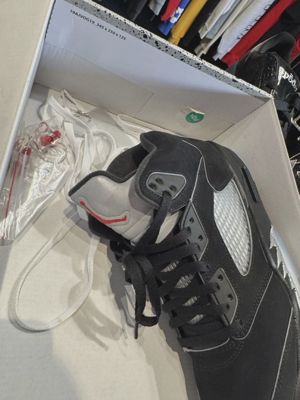 Air Jordan 5 Retro Original Black Metallic Reimagined • Pre-Owned [4695]