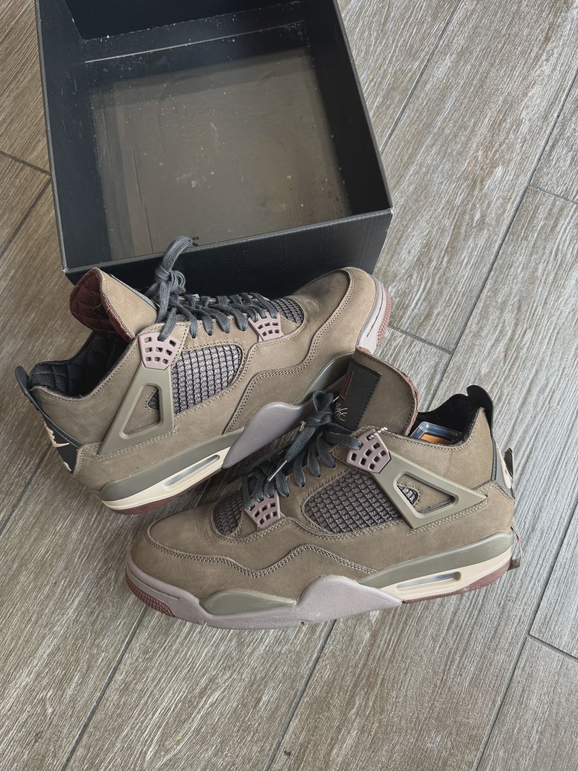 Air Jordan 4 Retro SP A Ma Maniére Dark Mocha • Pre-Owned [9487]