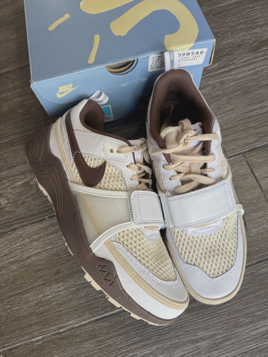 Nike Zoom Field Jaxx Travis Scott Light Chocolate • Pre-Owned [4244]