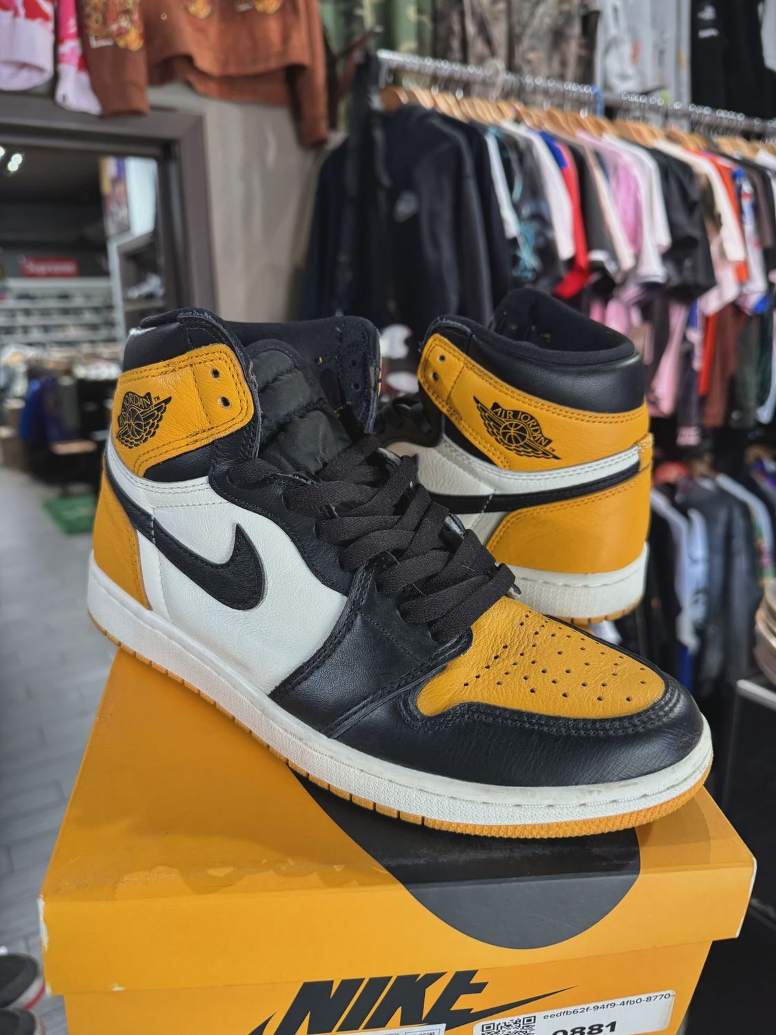 Air Jordan 1 Retro High Original Taxi • Pre-Owned [3465]