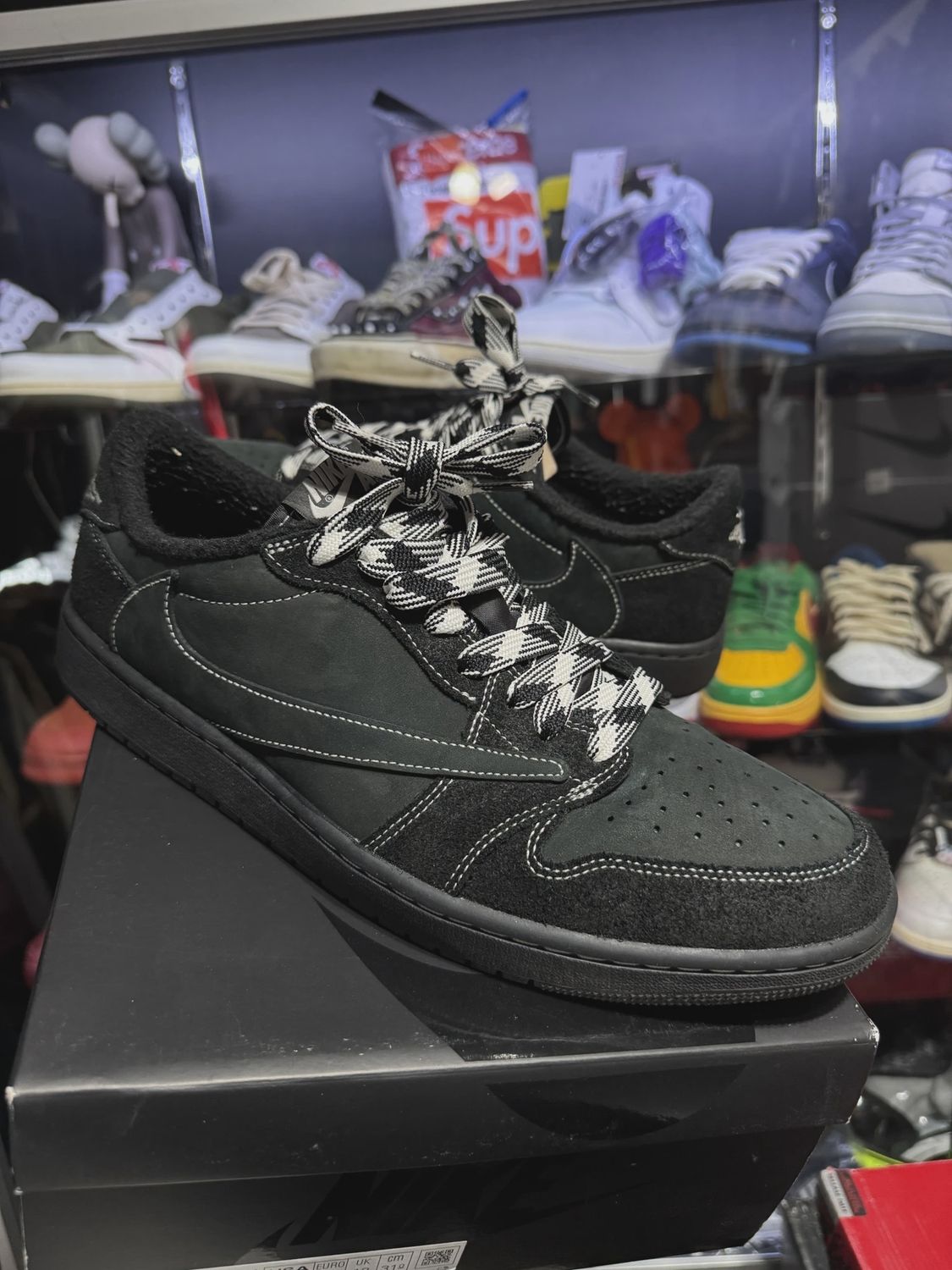 Jordan 1 Retro Low OG SP Travis Scott Black Phantom • Pre-Owned [3870]