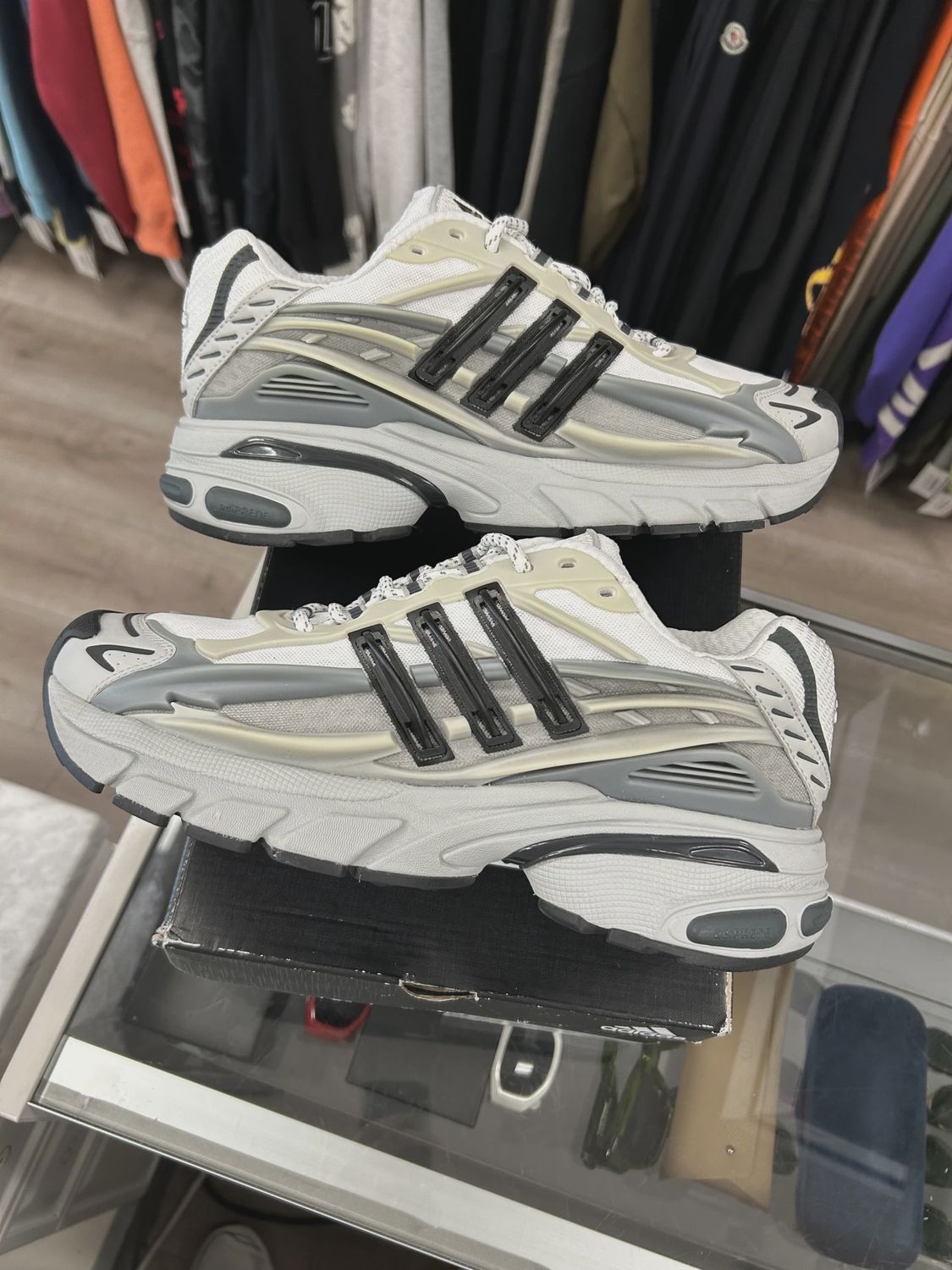 adidas Adistar Jellyfish Pharrell Williams Solid Grey Black • Pre-Owned [3522]