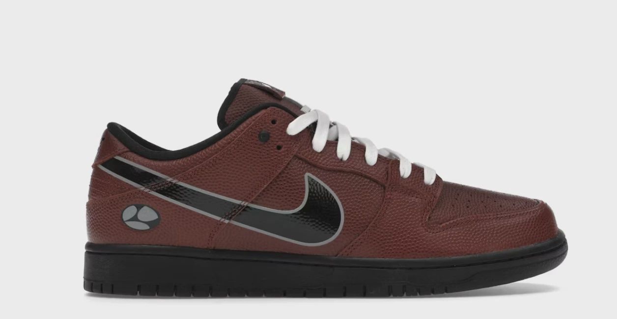 Nike SB Dunk Low Limosine Skateboards • Brand New [0833]