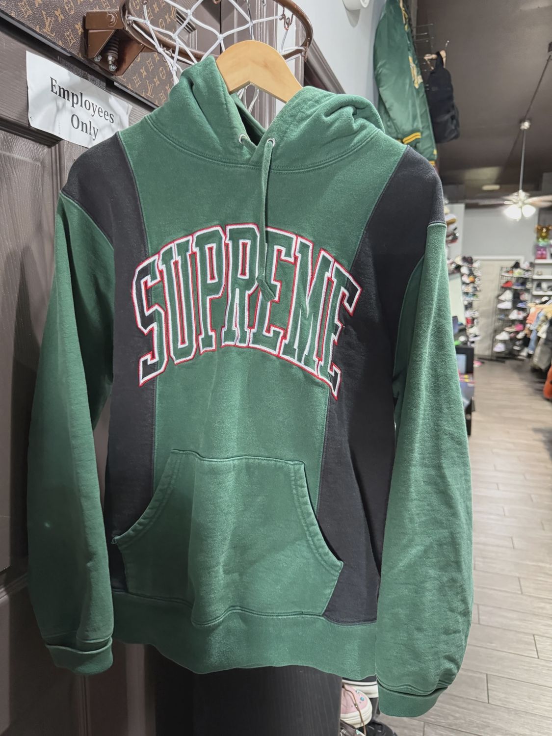 Supreme Hoodie Green Red • Pre-Owned [2428], Clothing Size: M, Product Condition: Pre-Owned