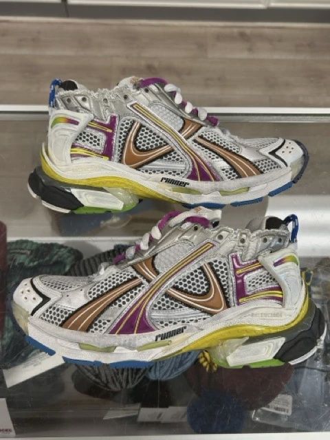 Balenciaga Runner Multicolor No Box  • Pre-Owned [4874]