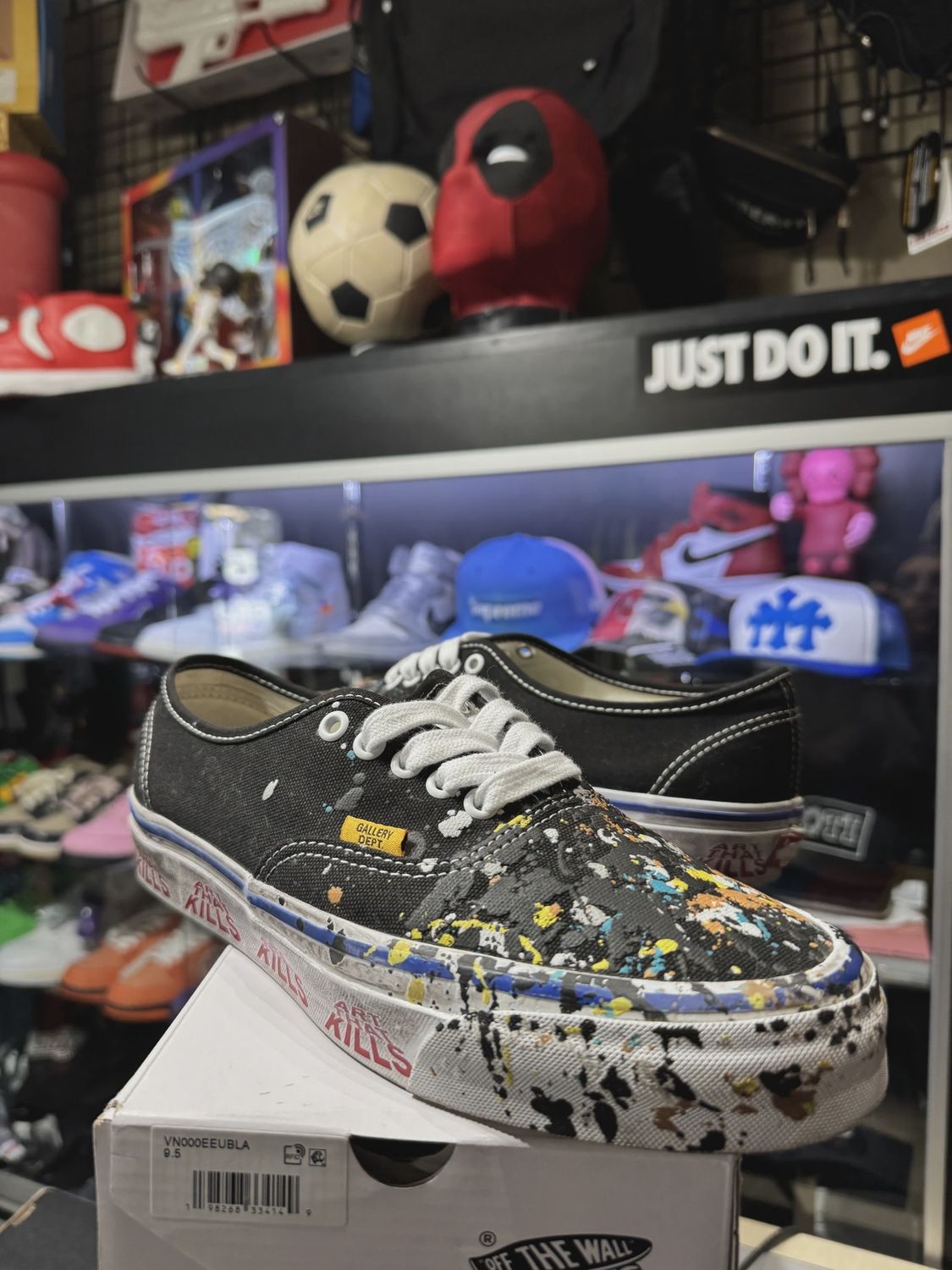 Vans Authentic Reissue 44 Gallery Dept. Art That Kills Black • Pre-Owned [3351]