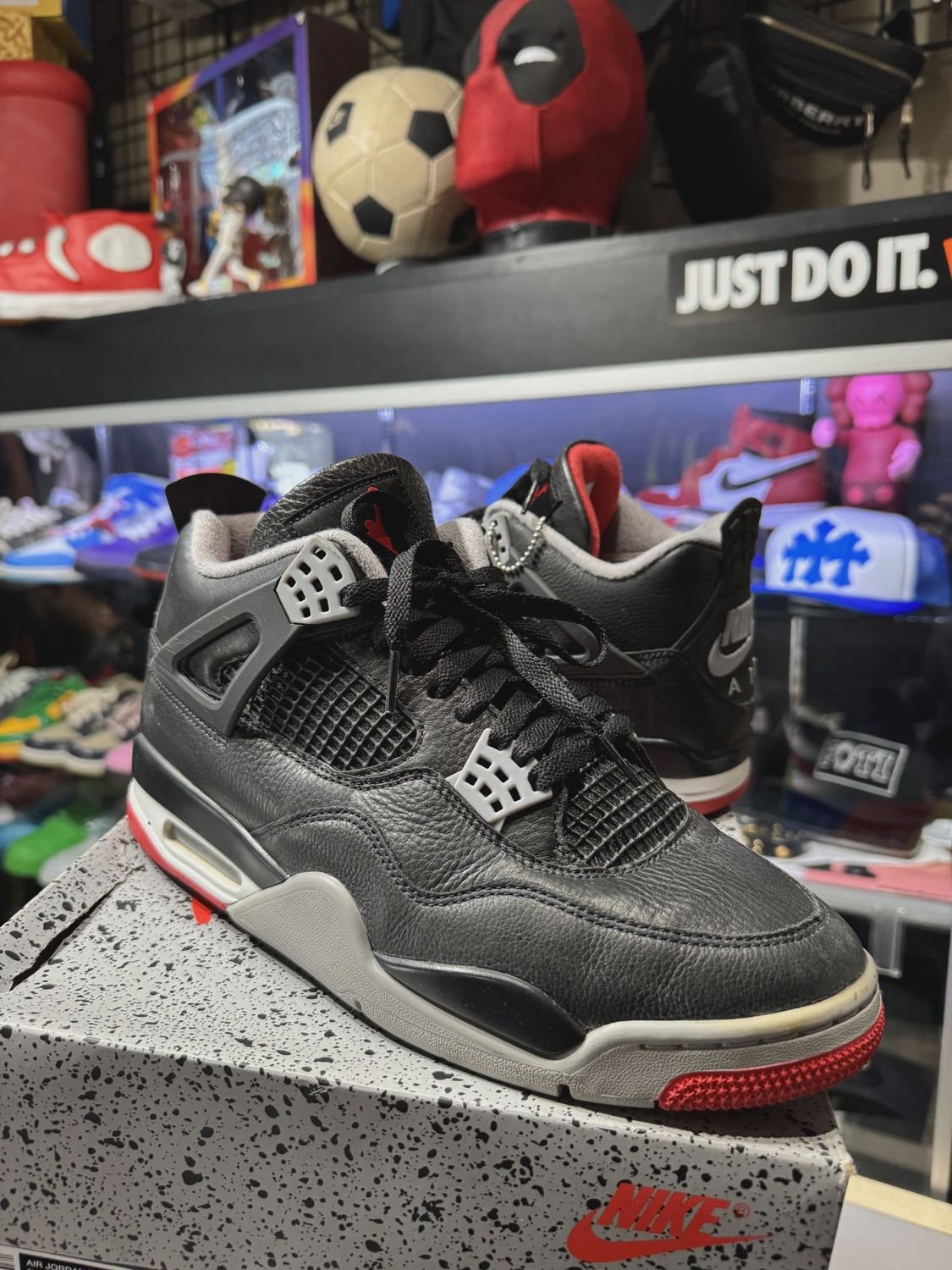 Air Jordan 4 Retro Black Red Reimagined • Pre-Owned [4265]