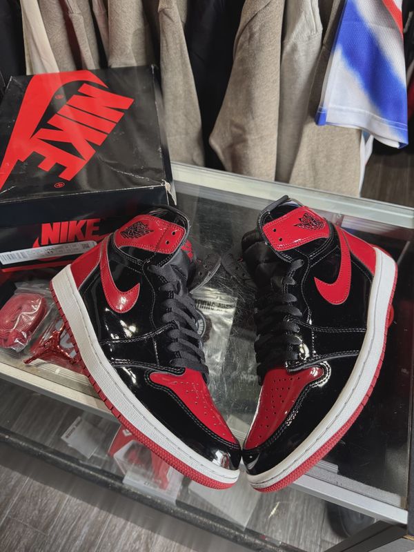 Air Jordan 1 Retro High Original Patent Black Red • Pre-Owned [2415]